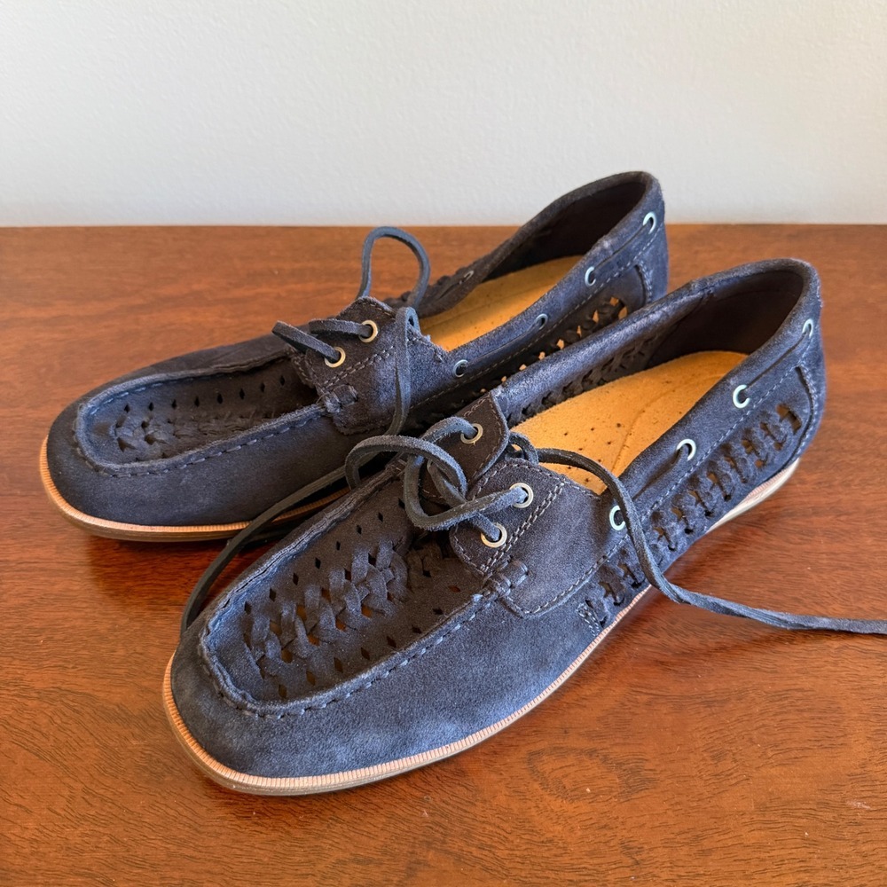 Earth Wishing Suede Boat Shoes Women's Size 11 Navy